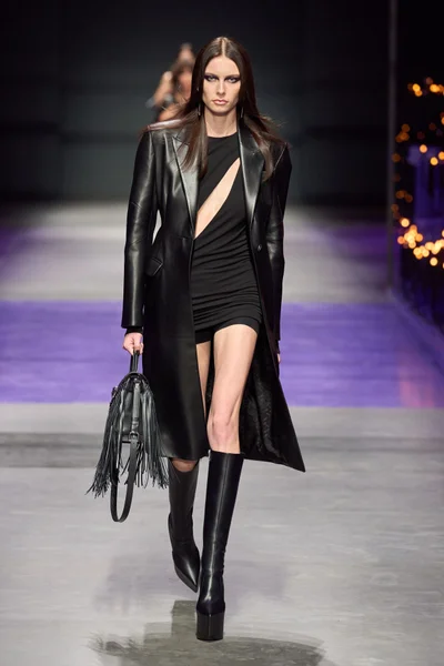 Look 5